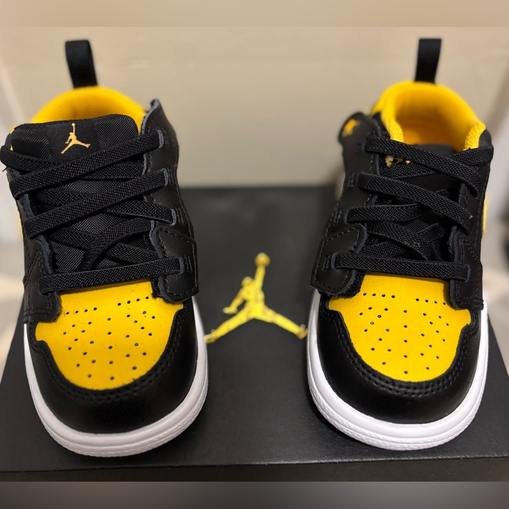 Toddler Jordan 1 Low Alt